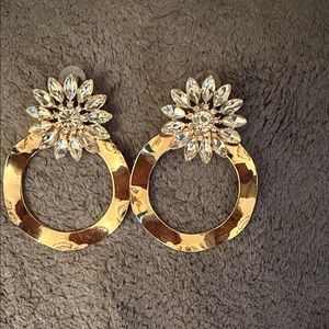 Elegant Gold Floral Earrings